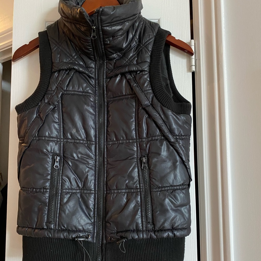 Puffy vest - Picture 2 of 3